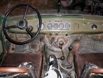 1280px-UAZ-early-interior-floor-pedals.jpg